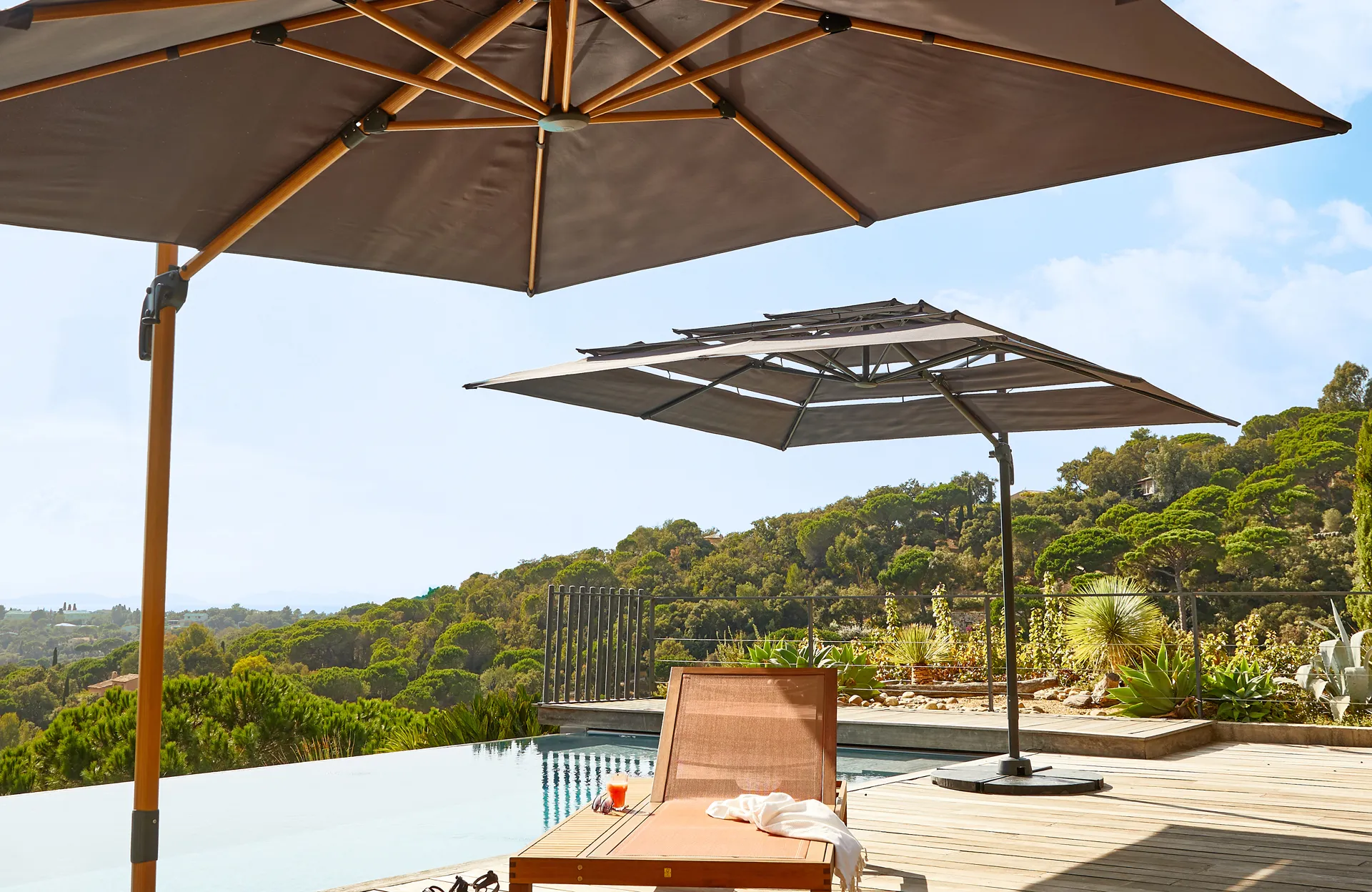 Les-plus-beaux-parasols-pour-profiter-du-jardin