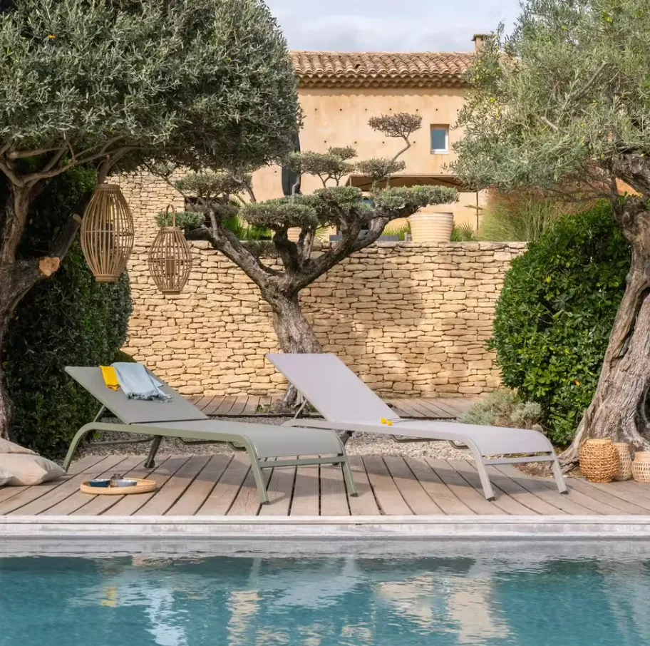 Transats et beds coin de chaises
